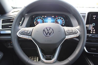 2026 Volkswagen Atlas Cross Sport 2.0T SEL R-Line Black