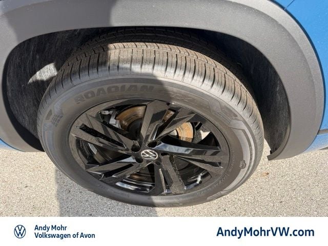 2026 Volkswagen Atlas Cross Sport 2.0T SEL R-Line Black