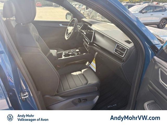 2026 Volkswagen Atlas Cross Sport 2.0T SEL R-Line Black