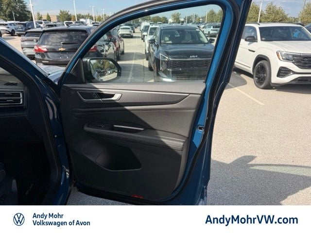 2026 Volkswagen Atlas Cross Sport 2.0T SEL R-Line Black