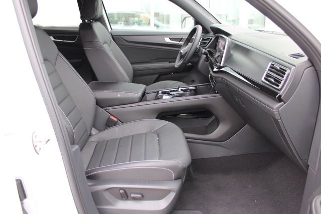 2026 Volkswagen Atlas Cross Sport 2.0T SEL R-Line Black