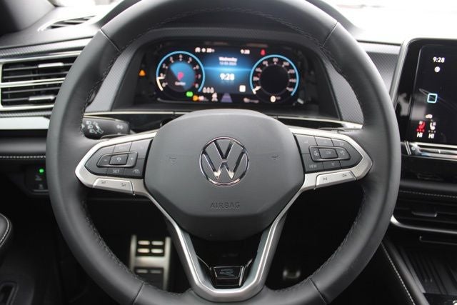 2026 Volkswagen Atlas Cross Sport 2.0T SEL R-Line Black