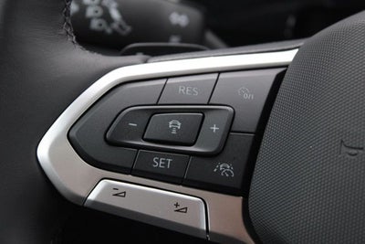 2026 Volkswagen Atlas Cross Sport 2.0T SEL R-Line Black