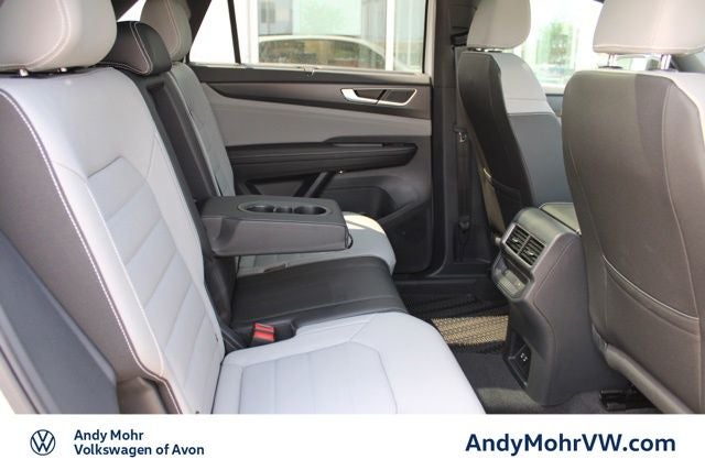 2026 Volkswagen Atlas Cross Sport 2.0T SEL R-Line Black