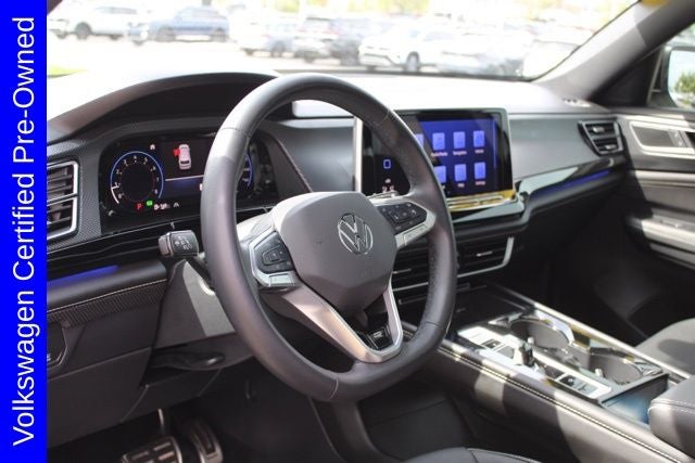 2025 Volkswagen Atlas Cross Sport 2.0T SEL R-Line Black