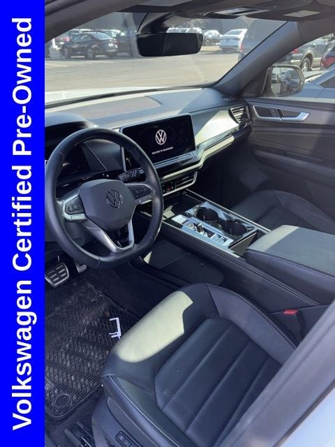 2025 Volkswagen Atlas Cross Sport 2.0T SEL R-Line Black