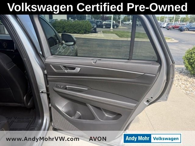 2024 Volkswagen Atlas Cross Sport 2.0T SEL R-Line