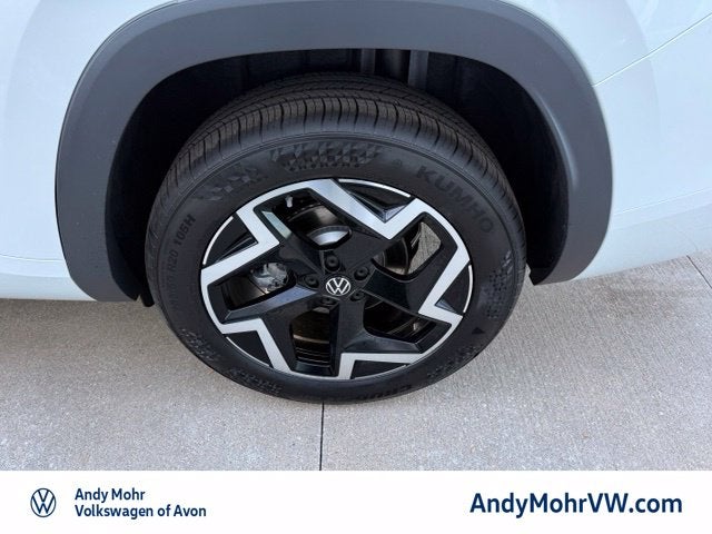 2027 Volkswagen Atlas SEL R-Line