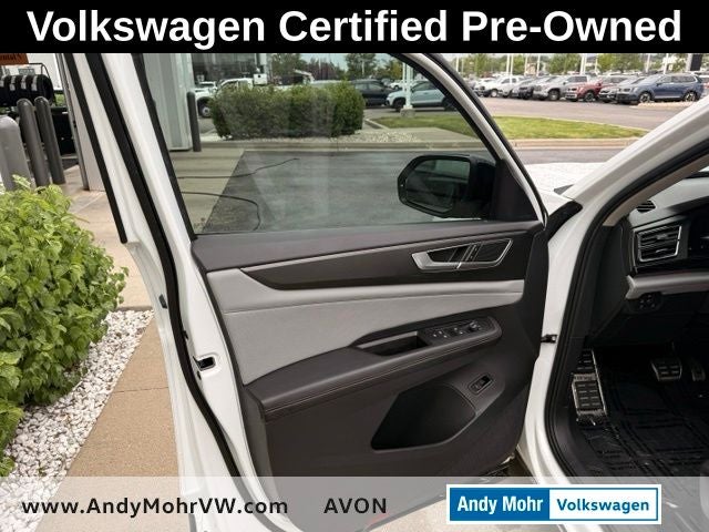 2024 Volkswagen Atlas 2.0T Peak Edition SE w/Technology