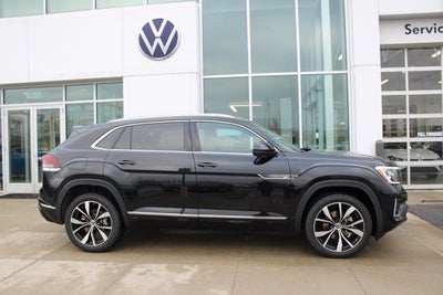 2026 Volkswagen Atlas Cross Sport 2.0T SEL Premium R-Line