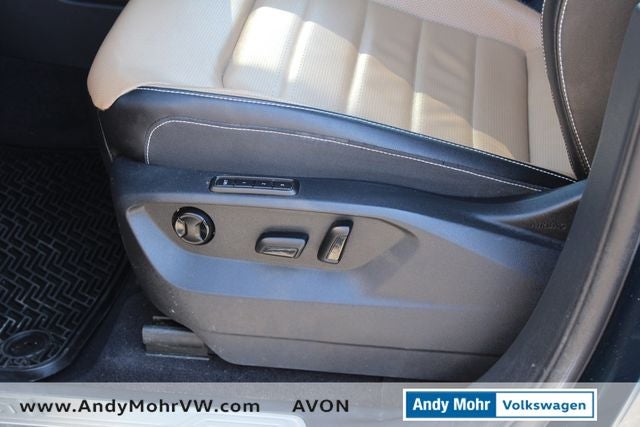 2022 Volkswagen Atlas Cross Sport 3.6L V6 SEL Premium R-Line