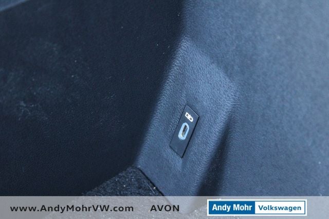 2022 Volkswagen Atlas Cross Sport 3.6L V6 SEL Premium R-Line