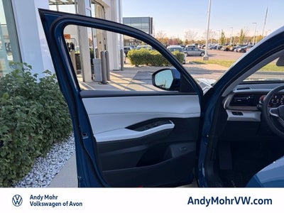 2027 Volkswagen Atlas SE w/Technology