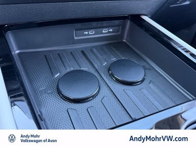 2027 Volkswagen Atlas SE w/Technology