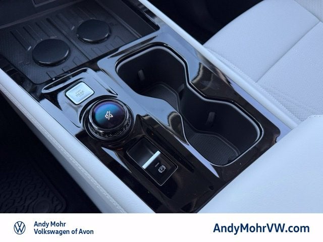 2027 Volkswagen Atlas SE w/Technology