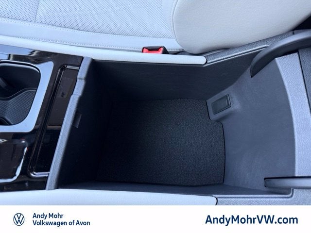 2027 Volkswagen Atlas SE w/Technology