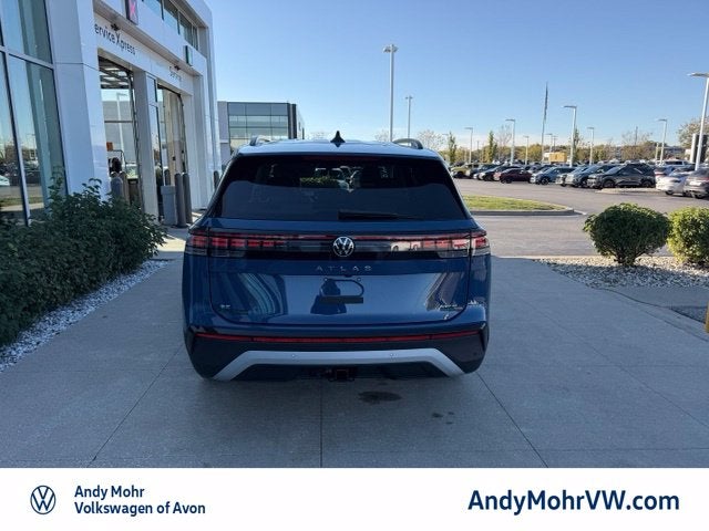 2027 Volkswagen Atlas SE w/Technology