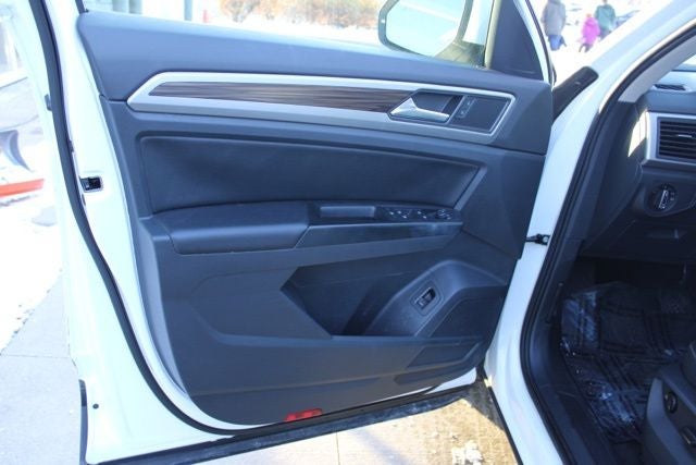 2021 Volkswagen Atlas 3.6L V6 SE w/Technology