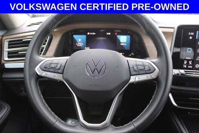 2025 Volkswagen Atlas 2.0T SE w/Technology