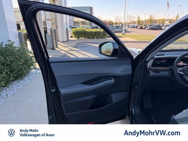 2027 Volkswagen Atlas SE w/Technology