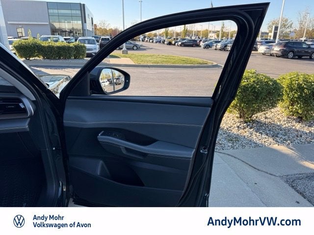 2027 Volkswagen Atlas SE w/Technology