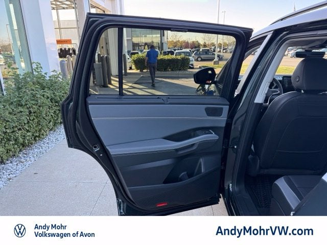 2027 Volkswagen Atlas SE w/Technology