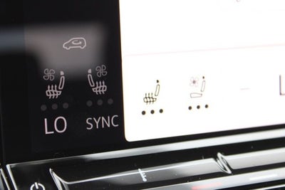 2026 Volkswagen Atlas Cross Sport 2.0T SE