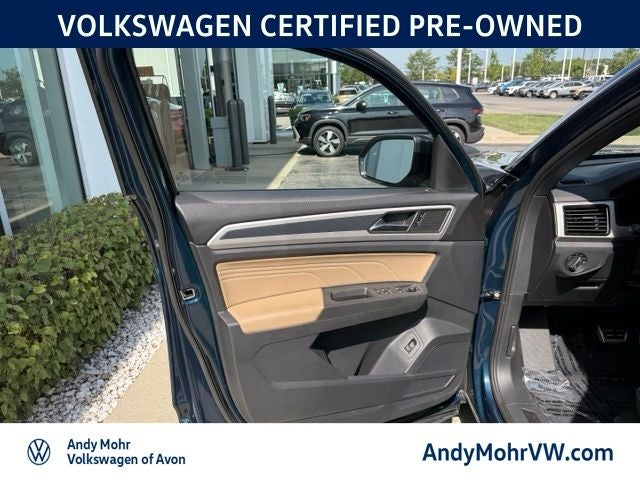 2023 Volkswagen Atlas Cross Sport 2.0T SEL R-Line Black