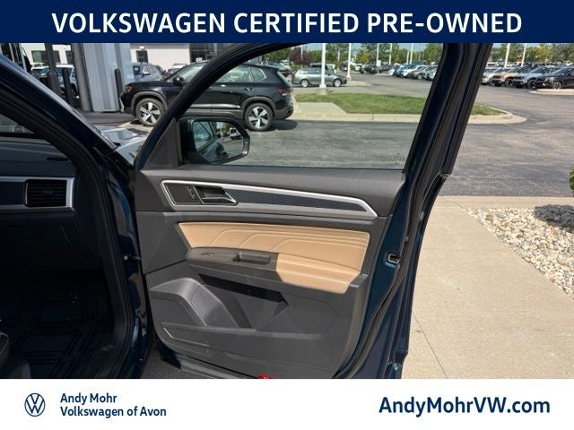 2023 Volkswagen Atlas Cross Sport 2.0T SEL R-Line Black