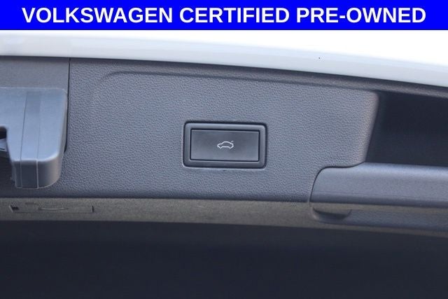 2023 Volkswagen Atlas Cross Sport 3.6L V6 SEL R-Line