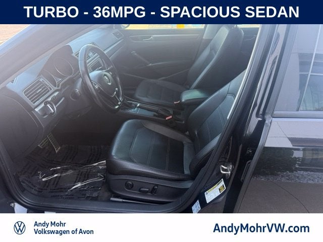 2018 Volkswagen Passat 2.0T R-Line