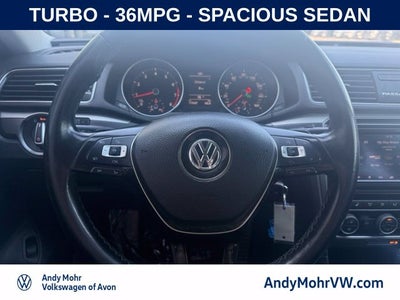 2018 Volkswagen Passat 2.0T R-Line