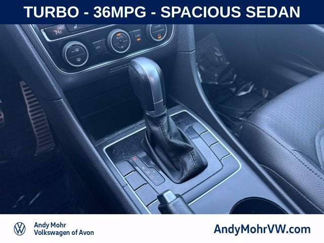 2018 Volkswagen Passat 2.0T R-Line