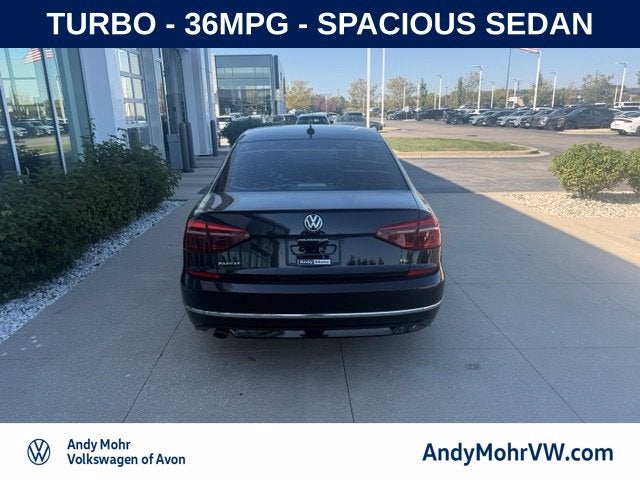 2018 Volkswagen Passat 2.0T R-Line