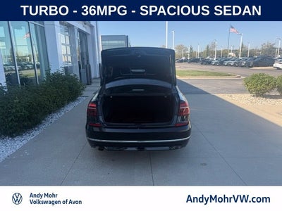 2018 Volkswagen Passat 2.0T R-Line