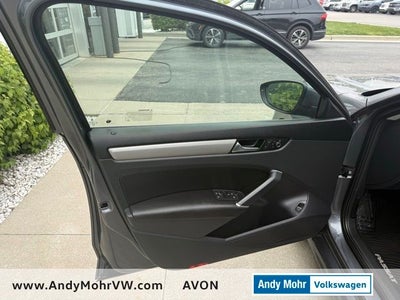 2022 Volkswagen Passat 2.0T SE