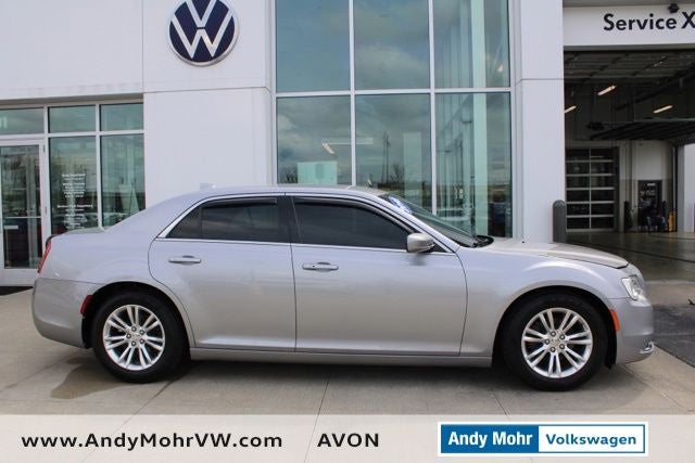 2018 Chrysler 300 Touring