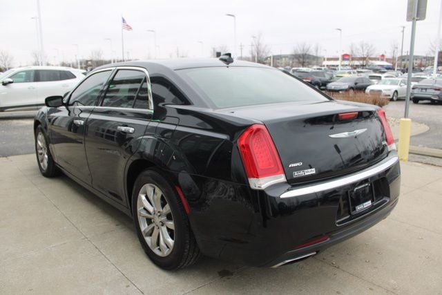 2016 Chrysler 300 C