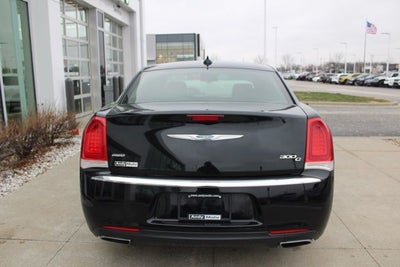 2016 Chrysler 300 C