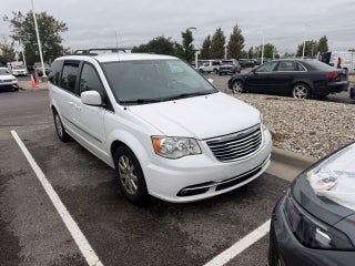 2016 Chrysler Town &amp; Country Touring