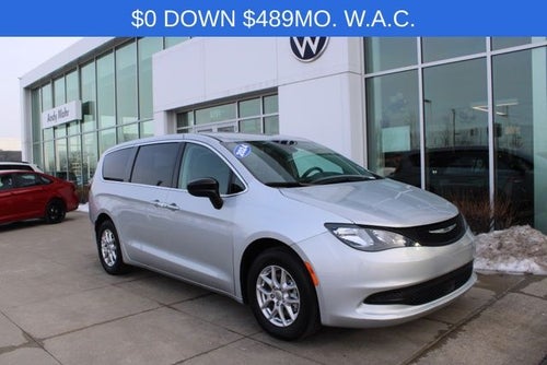 2024 Chrysler Voyager LX