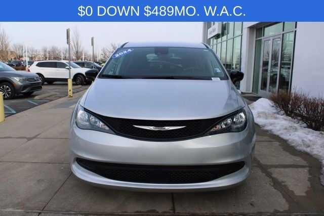 2024 Chrysler Voyager LX