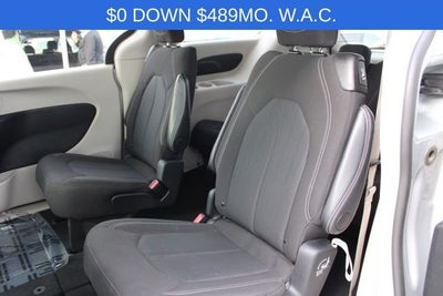 2024 Chrysler Voyager LX