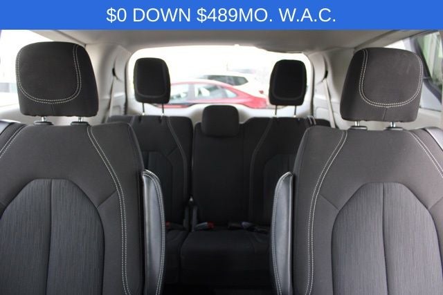 2024 Chrysler Voyager LX