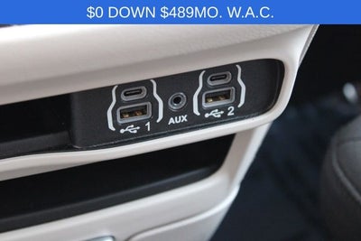 2024 Chrysler Voyager LX