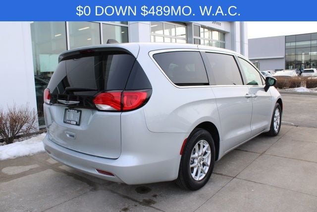 2024 Chrysler Voyager LX