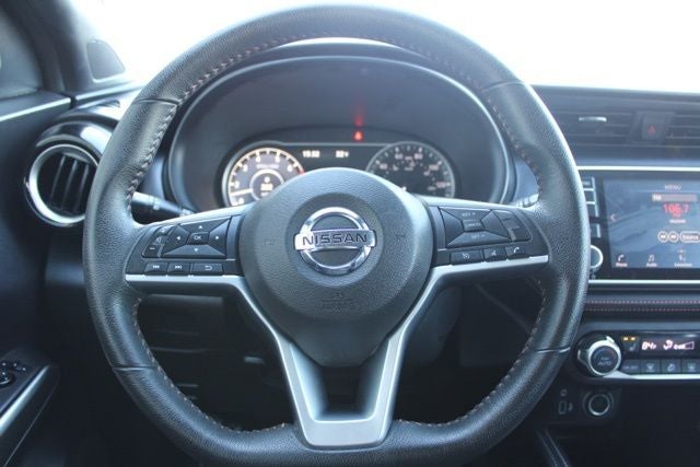 2020 Nissan Kicks SR