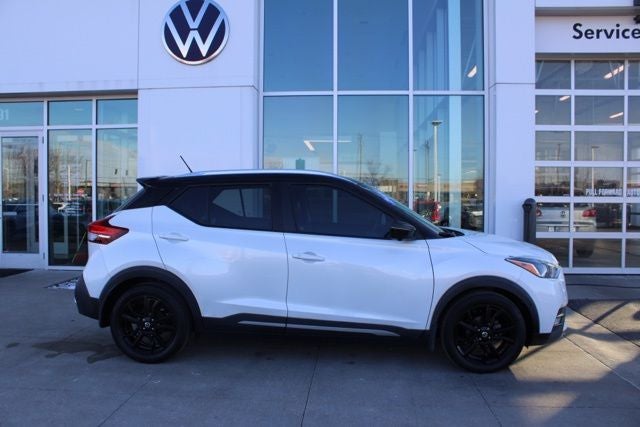 2020 Nissan Kicks SR