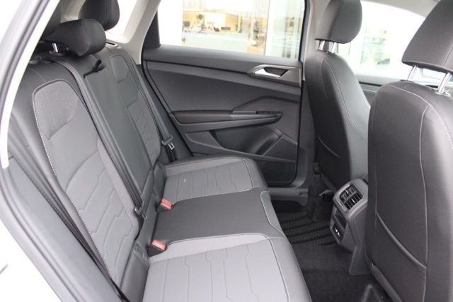 2026 Volkswagen Taos 1.5T SE Black