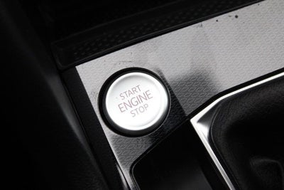 2026 Volkswagen Taos 1.5T SE Black